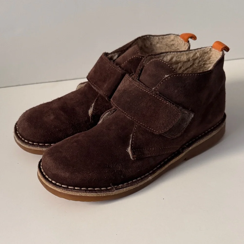 Boys Youth 3 4 Mini Boden Brown Suede Ankle Boots with Strap lined VGC Shoes
